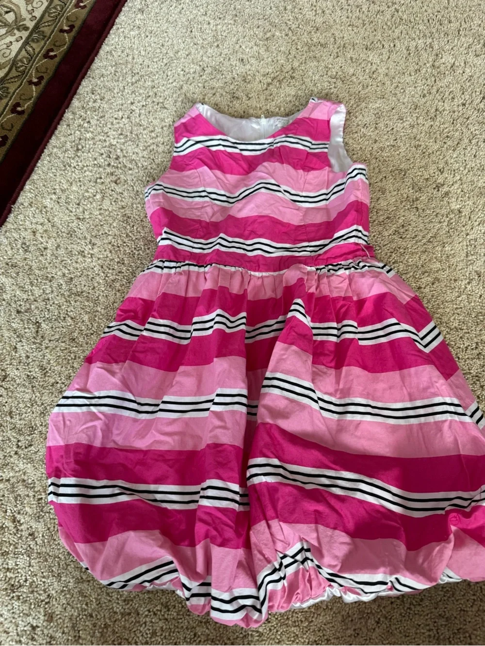 Girls pink stripped dress 👗